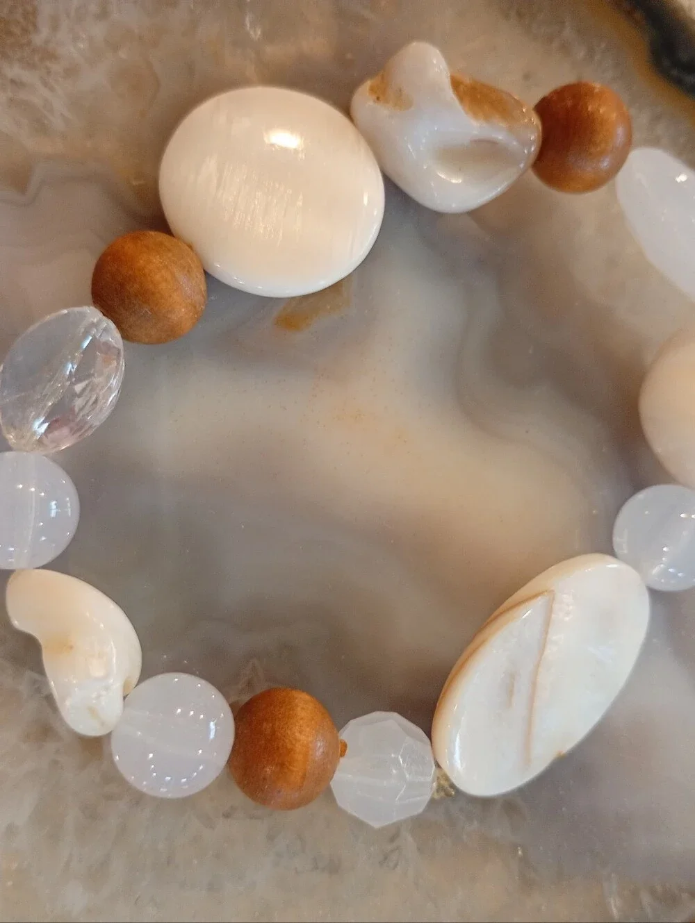 White Shell Like, Clear + Brown Beaded Stretch Bracelet - Picture 3 of 3